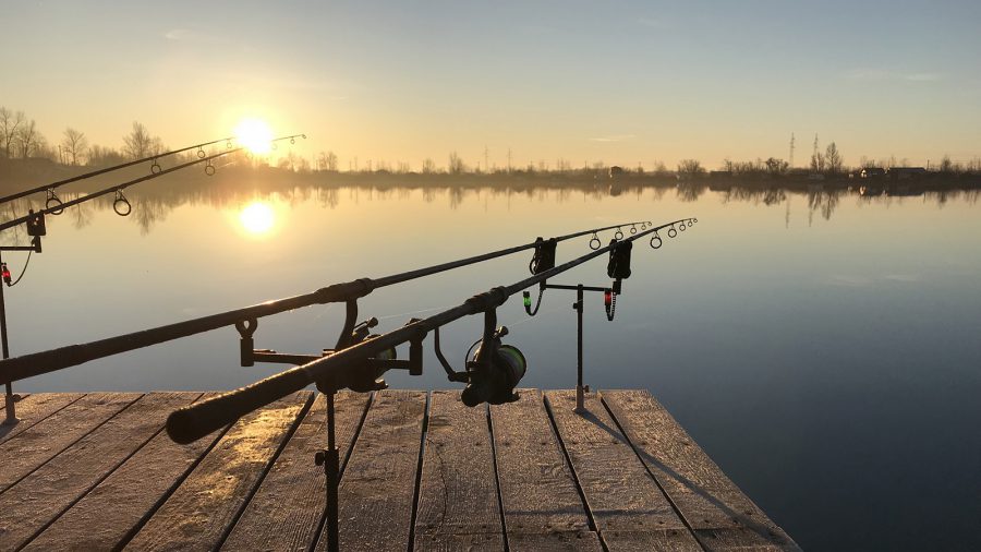 Szigorít a kormány: bezár az összes horgászüzlet, de a horgászás megengedett